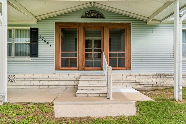 37647 NEWAL AVENUE, Zephyrhills, FL 33542