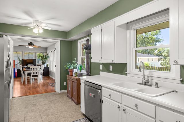 7260 Sunrise Boulevard, Windsor Heights, IA 50324