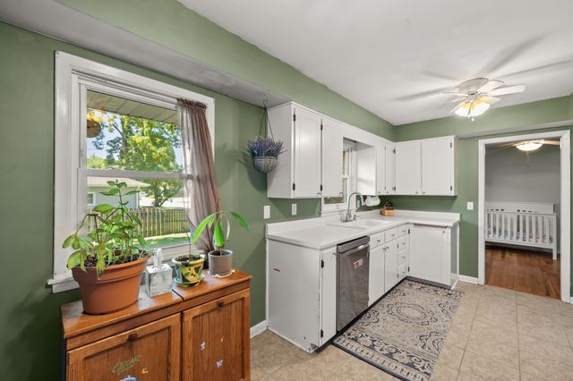 7260 Sunrise Boulevard, Windsor Heights, IA 50324