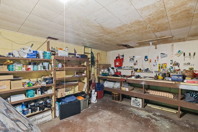 7260 Sunrise Boulevard, Windsor Heights, IA 50324