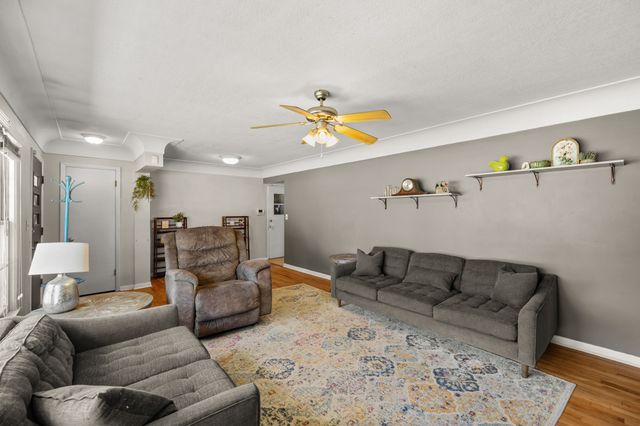 7260 Sunrise Boulevard, Windsor Heights, IA 50324