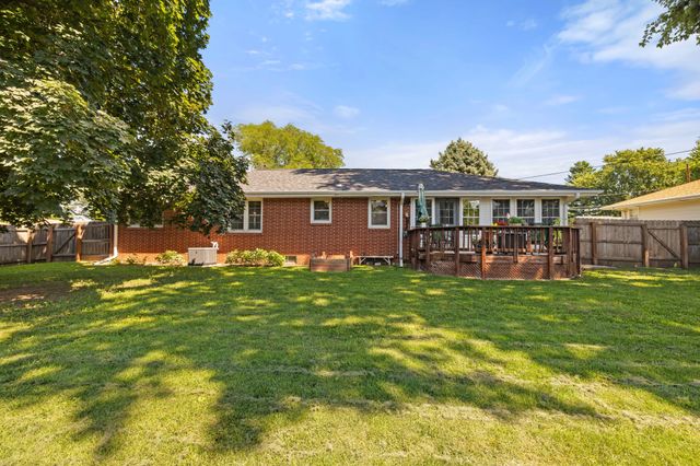 7260 Sunrise Boulevard, Windsor Heights, IA 50324