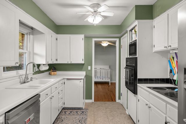 7260 Sunrise Boulevard, Windsor Heights, IA 50324