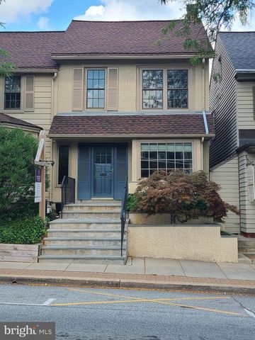 211 E STATE ST, Kennett Square, PA 19348