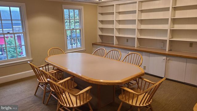 211 E STATE ST, Kennett Square, PA 19348