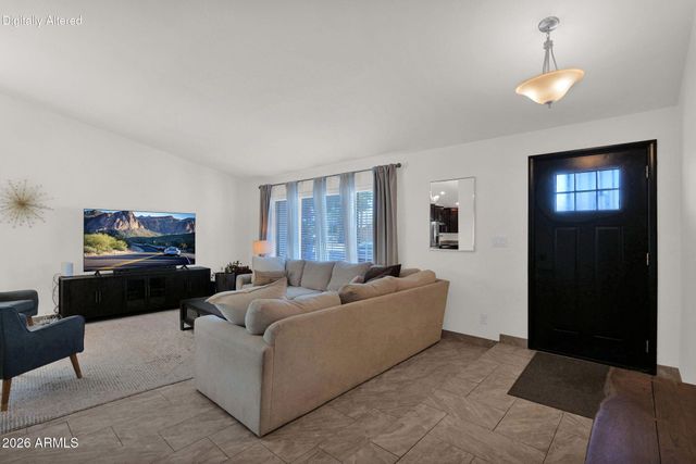 2702 E CORRINE Drive, Phoenix, AZ 85032
