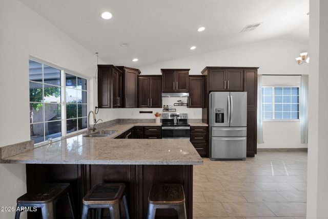 2702 E CORRINE Drive, Phoenix, AZ 85032