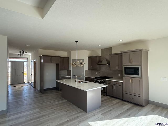 10416 S 191 Street, Omaha, NE 68022