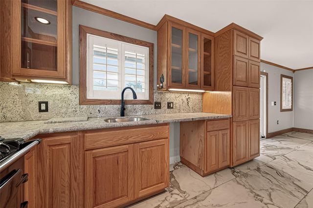 2210 Lazybrook Drive, Houston, TX 77008