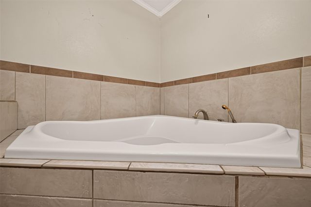 2210 Lazybrook Drive, Houston, TX 77008