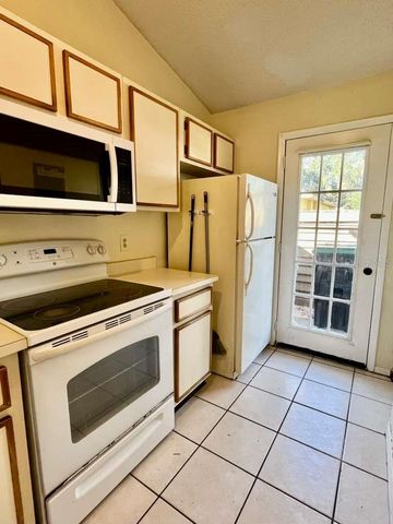 108 CREEKSIDE WAY, Orlando, FL 32824