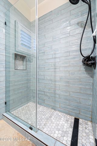 282 N Suntan Drive, Vail, AZ 85641
