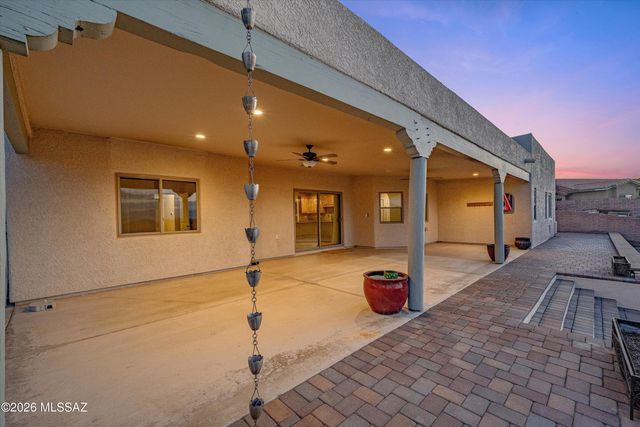 282 N Suntan Drive, Vail, AZ 85641