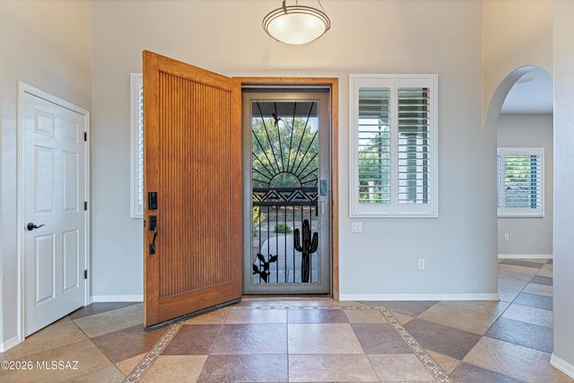 282 N Suntan Drive, Vail, AZ 85641