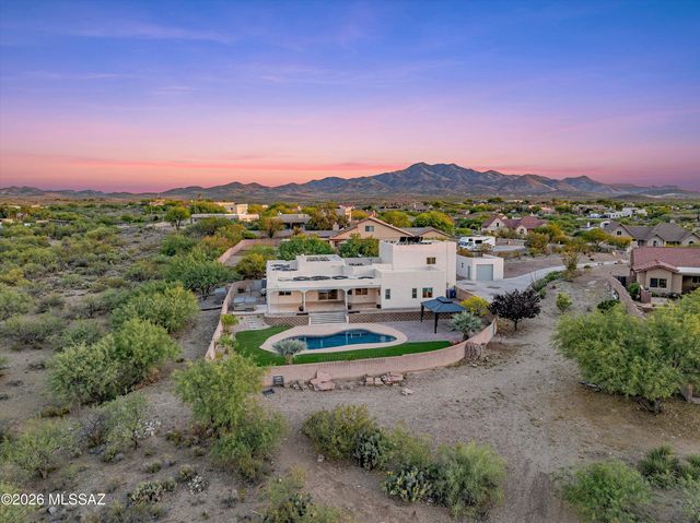 282 N Suntan Drive, Vail, AZ 85641