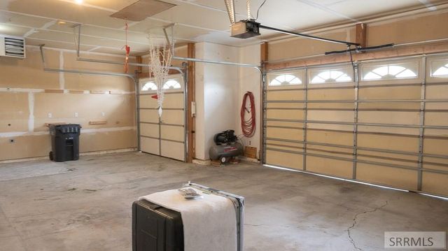 299 La Costa Drive, Idaho Falls, ID 83402