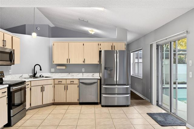 216 ROBBINS REST CIRCLE, Davenport, FL 33896