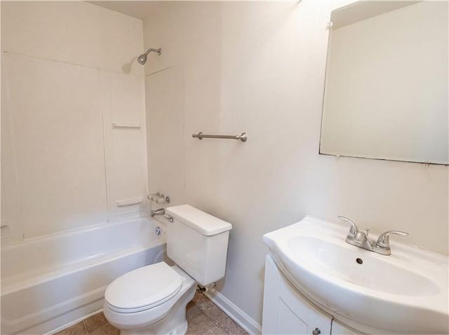 100 Stone Creek Drive, Covington, GA 30016