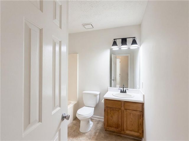 100 Stone Creek Drive, Covington, GA 30016