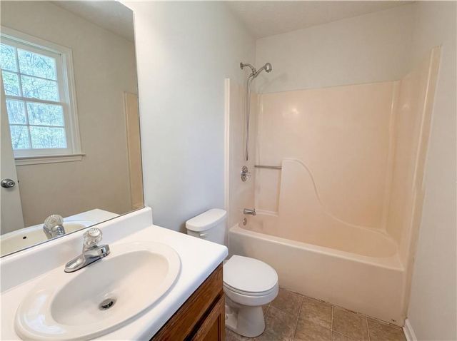 100 Stone Creek Drive, Covington, GA 30016