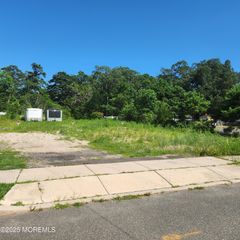 71 Homestead Road, Toms River, NJ 08753
