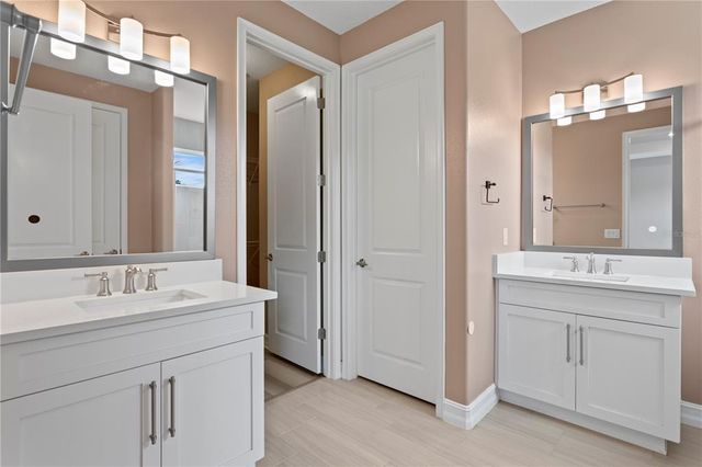 4887 ISOLA COURT, Wesley Chapel, FL 33543