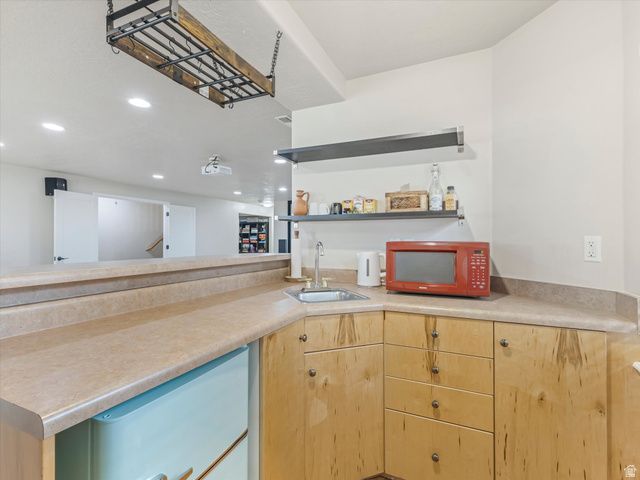 732 W 2300 S, Syracuse, UT 84075