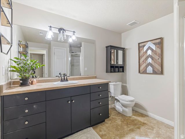 732 W 2300 S, Syracuse, UT 84075