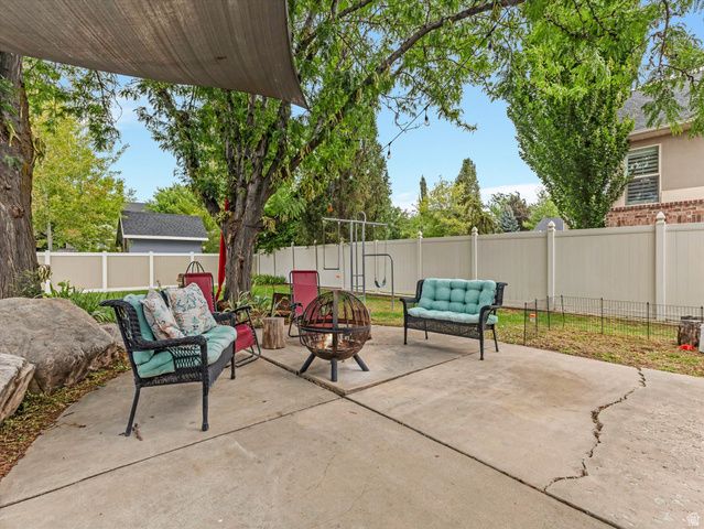 732 W 2300 S, Syracuse, UT 84075