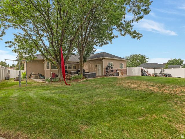 732 W 2300 S, Syracuse, UT 84075