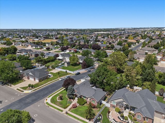 732 W 2300 S, Syracuse, UT 84075