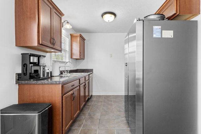 557 Oakmont Dr, Clarksville, TN 37042