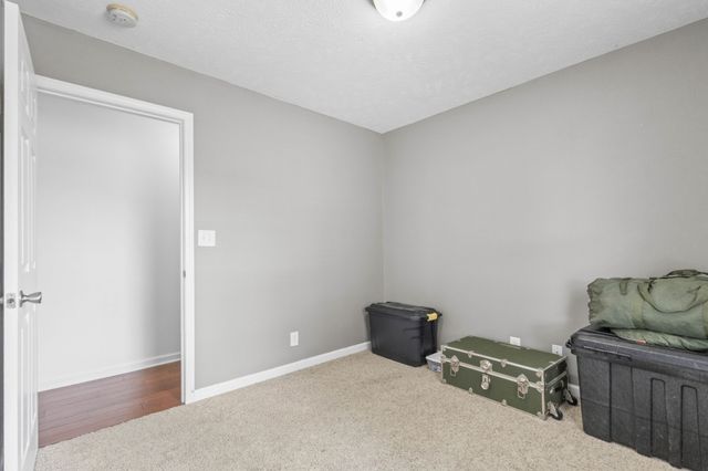 557 Oakmont Dr, Clarksville, TN 37042