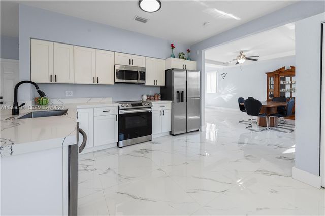 972 NE 36th Ave, Homestead, FL 33033