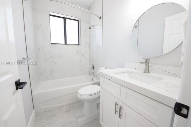 972 NE 36th Ave, Homestead, FL 33033