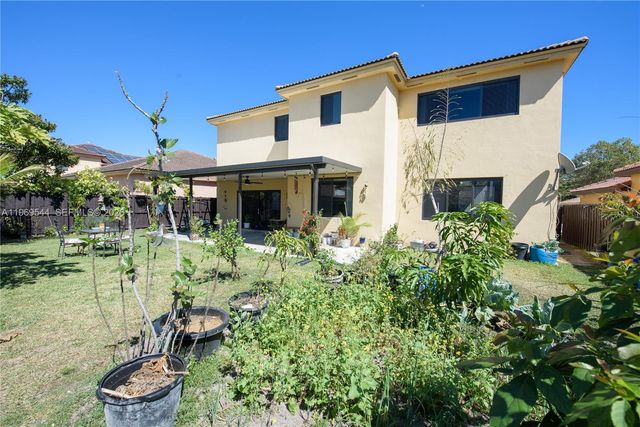 972 NE 36th Ave, Homestead, FL 33033