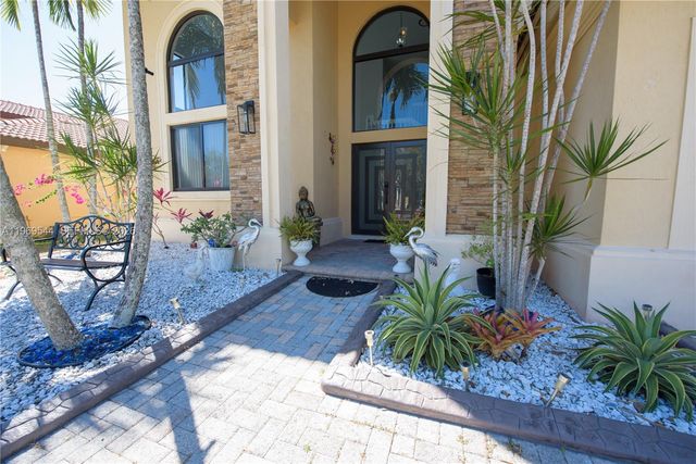 972 NE 36th Ave, Homestead, FL 33033