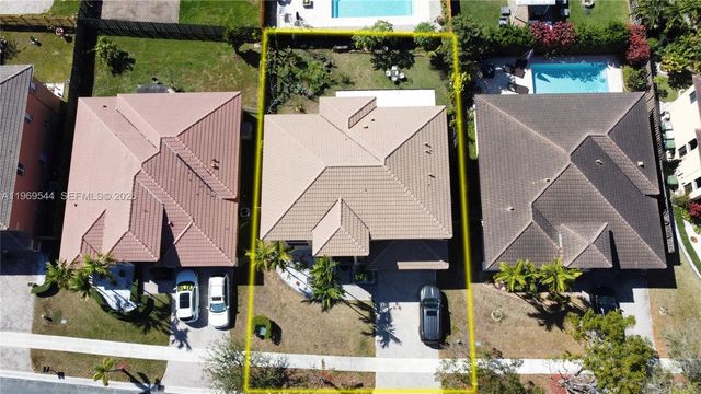 972 NE 36th Ave, Homestead, FL 33033