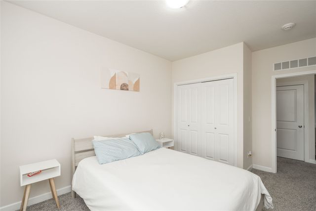 8350 Ep True Parkway 2208, West Des Moines, IA 50266