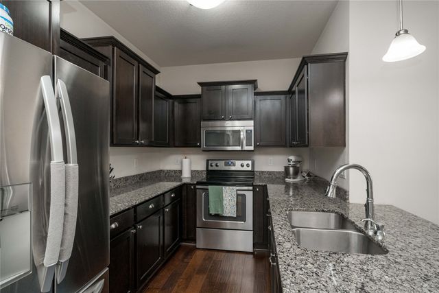 8350 Ep True Parkway 2208, West Des Moines, IA 50266