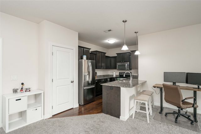 8350 Ep True Parkway 2208, West Des Moines, IA 50266