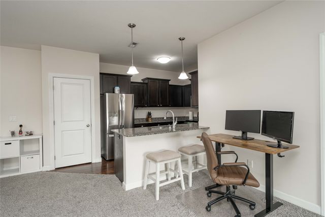 8350 Ep True Parkway 2208, West Des Moines, IA 50266