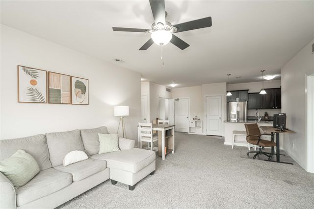 8350 Ep True Parkway 2208, West Des Moines, IA 50266