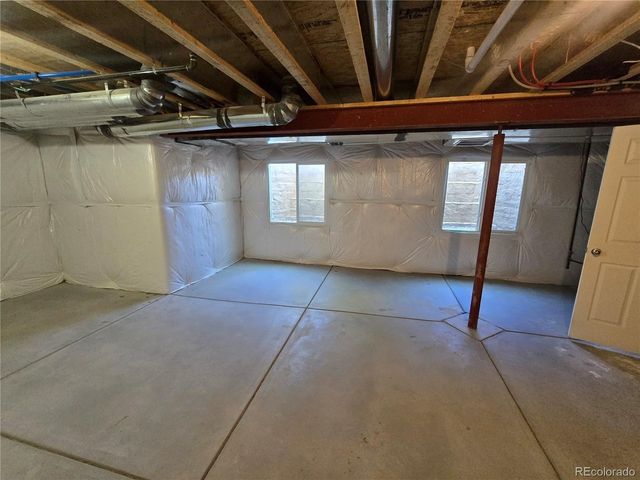 15701 Bolling Dr, Denver, CO 80239
