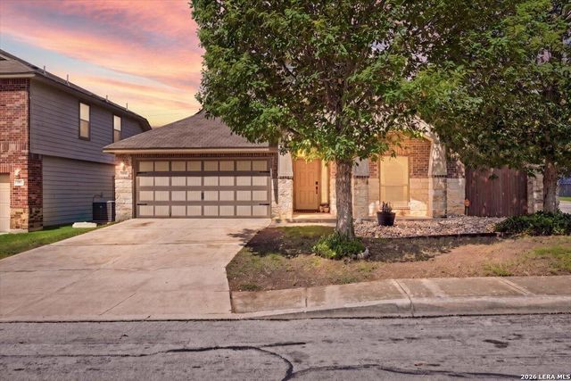 1807 Buffalo Wolf, San Antonio, TX 78245