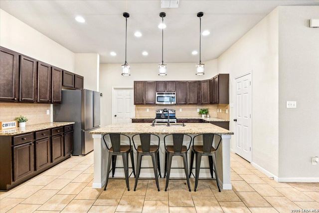 1807 Buffalo Wolf, San Antonio, TX 78245