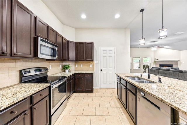 1807 Buffalo Wolf, San Antonio, TX 78245