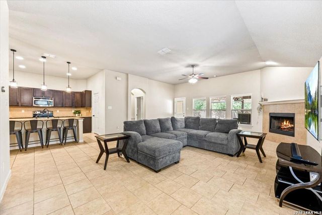 1807 Buffalo Wolf, San Antonio, TX 78245