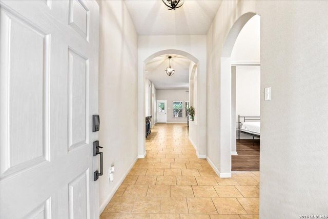 1807 Buffalo Wolf, San Antonio, TX 78245