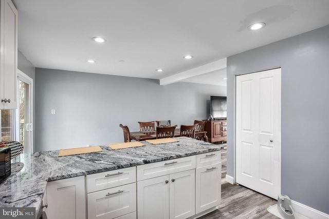 51 SUBURBAN BLVD, Delran, NJ 08075